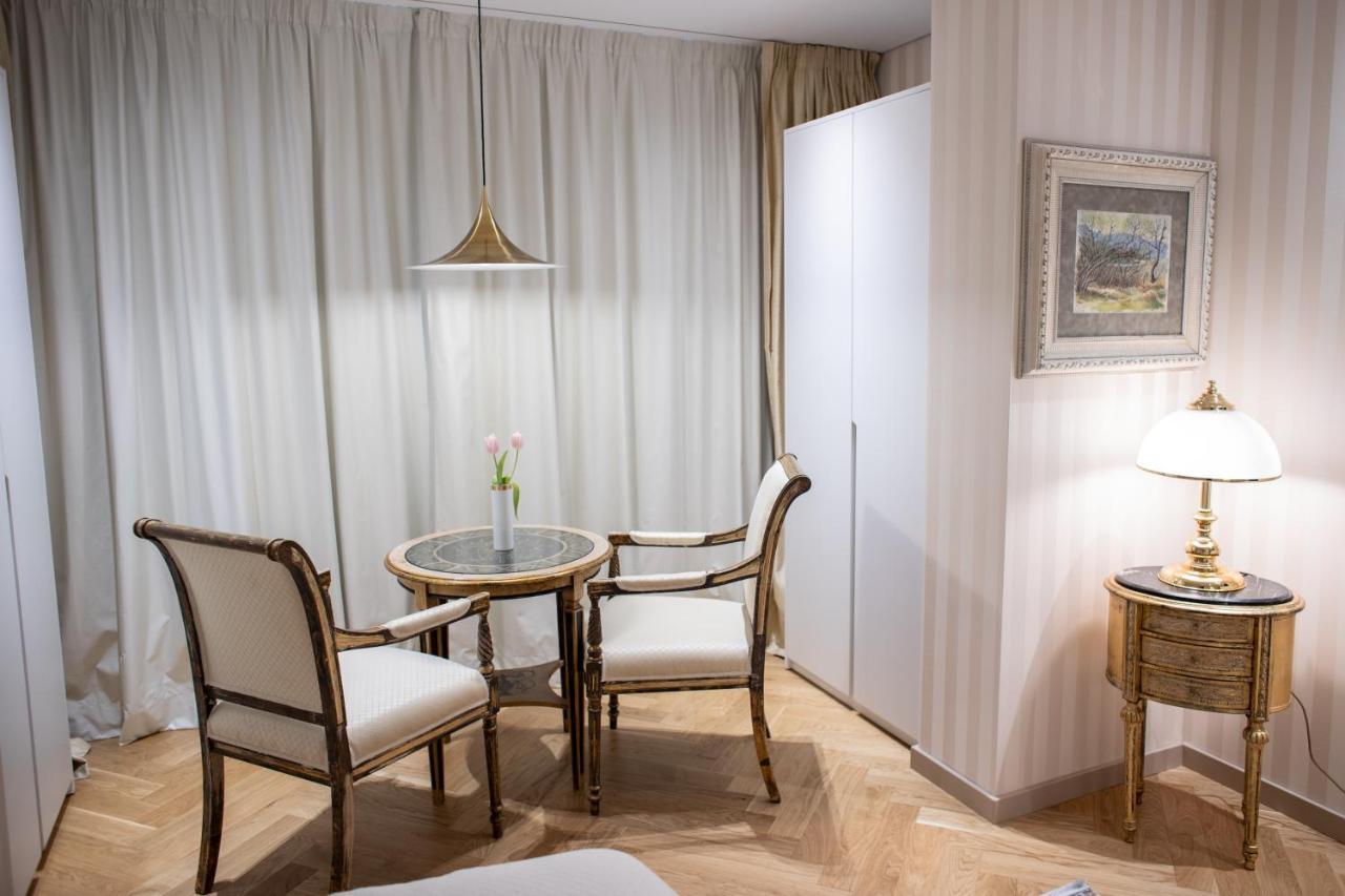 Seven Luxury Suites ティラナ エクステリア 写真